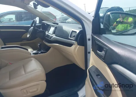 2018 Toyota Highlander Xle from USA, damaged, VIN 5TDJZRFH1JS544596